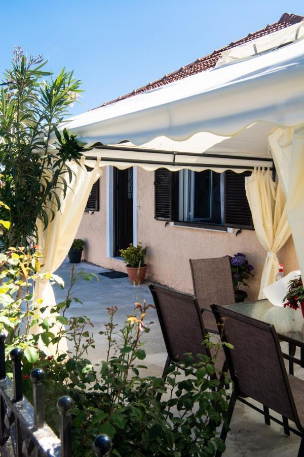 فيلا Irinis House Komílion المظهر الخارجي الصورة